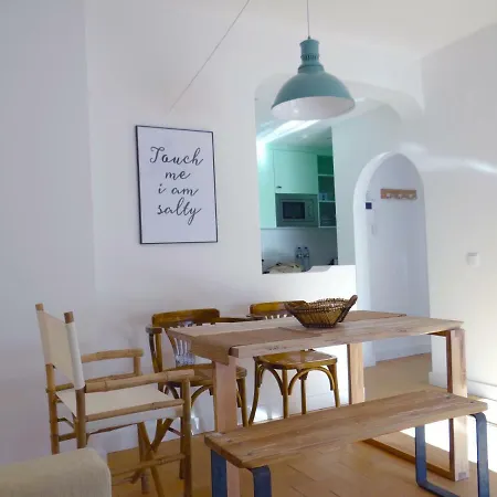 Lejlighedshotel The Salty Lagos