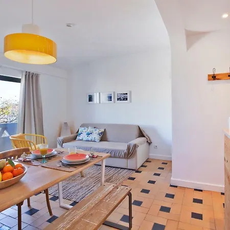 The Salty Apartmanhotel