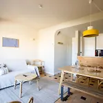 Apart-hotel The Salty Lagos